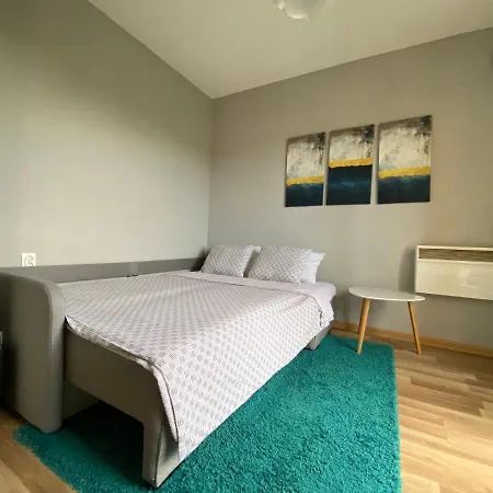 13 Apartment *